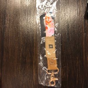 Wristlet Thread Wallet Lanyard